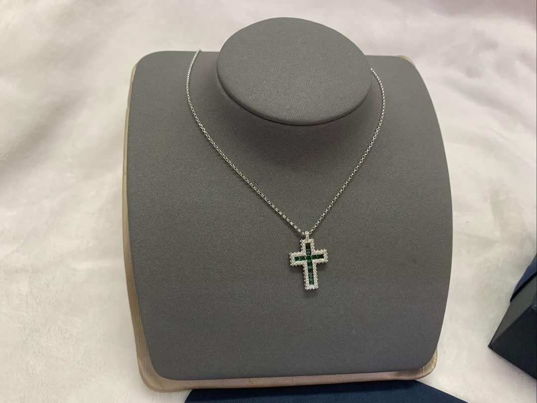 APM Monaco Elegant Green Cross Pendant Necklace